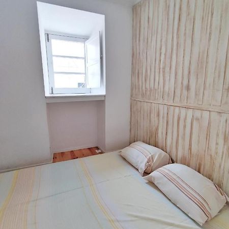 Small Lovely Studio Lisboa Exteriör bild