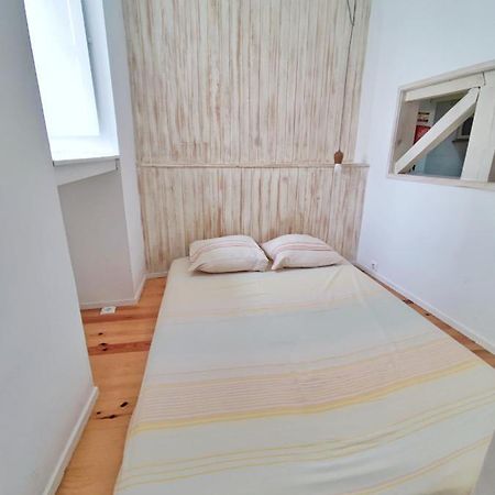 Small Lovely Studio Lisboa Exteriör bild