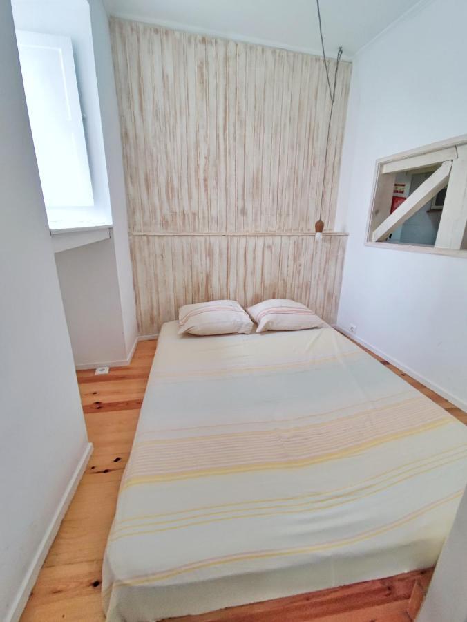 Small Lovely Studio Lisboa Exteriör bild